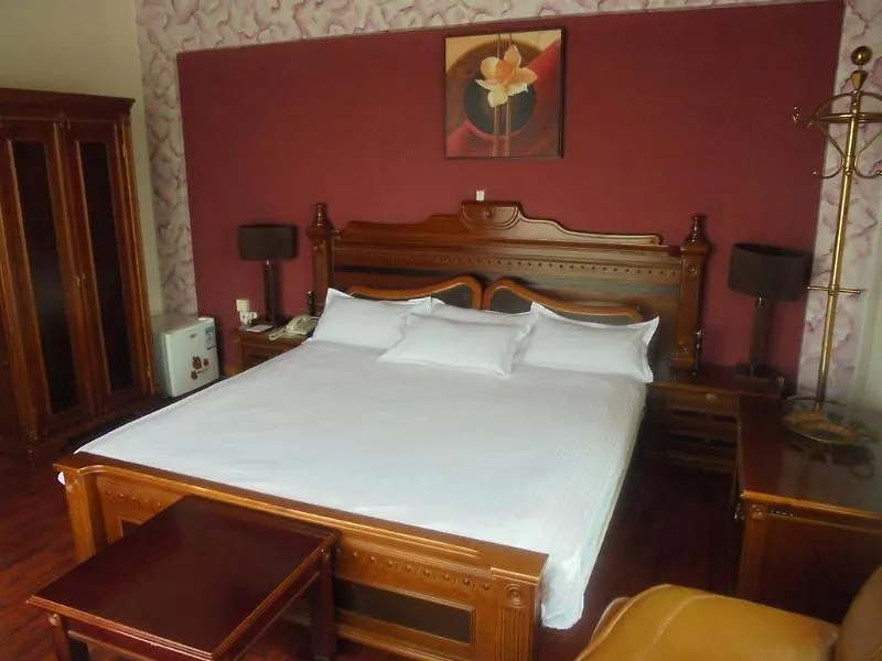 Adot Tinna Hotel Addis Abeba 3*,