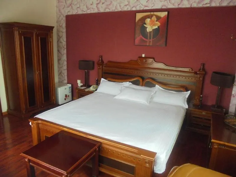 Adot Tinna Hotel Addis Abeba
